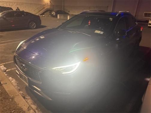2018 INFINITI QX30 Premium