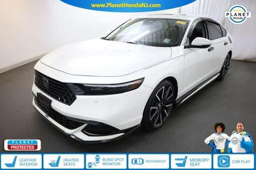 Platinum White Pearl 2024 Honda Accord Hybrid Touring