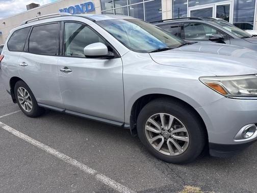 2014 Nissan Pathfinder SV