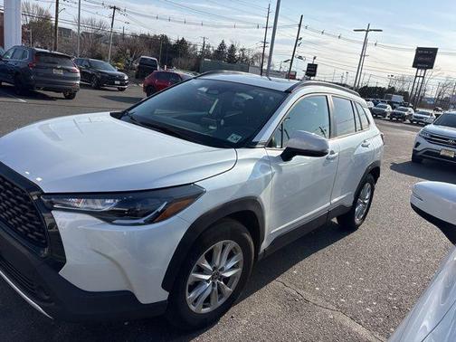 2023 Toyota Corolla Cross LE