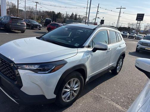 2023 Toyota Corolla Cross LE