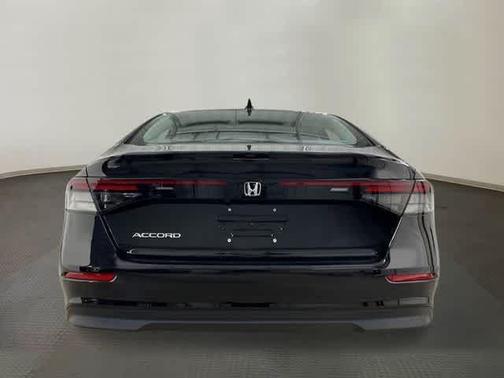 Crystal Black Pearl 2026 Honda Accord SE