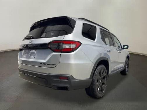 Solar Silver Metallic 2026 Honda Pilot Black Edition