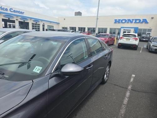 2022 Honda Accord LX 1.5T