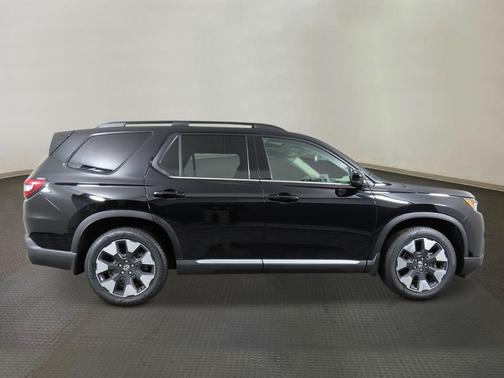Crystal Black Pearl 2026 Honda Pilot Elite
