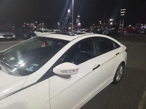 2011 Hyundai SONATA Limited