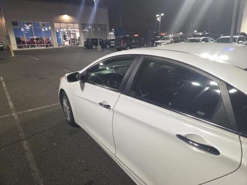 2011 Hyundai SONATA Limited