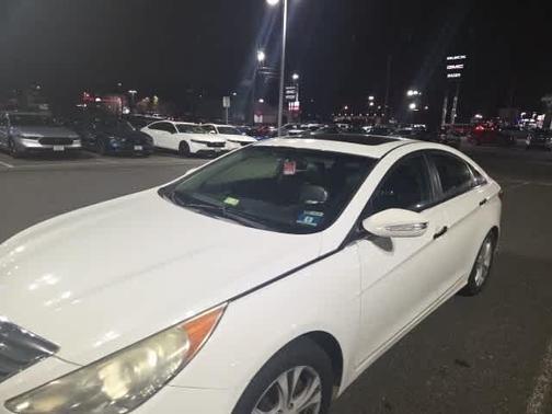 2011 Hyundai SONATA Limited