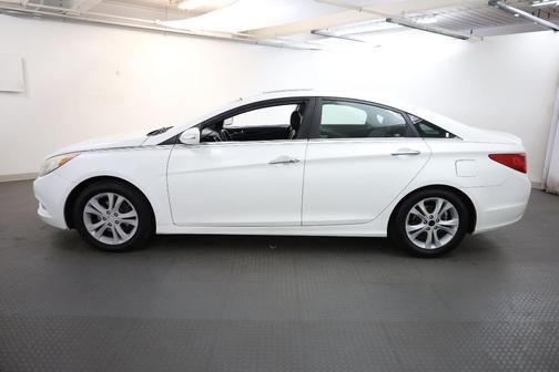 2011 Hyundai SONATA Limited