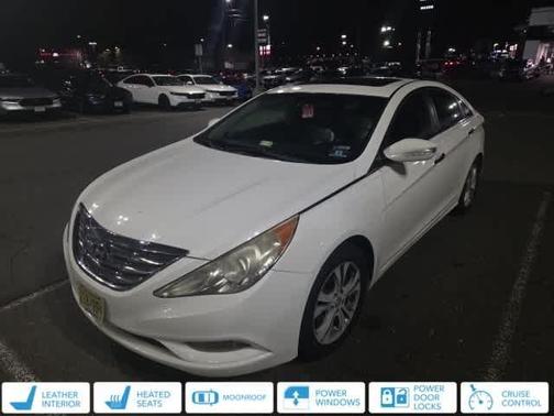 2011 Hyundai SONATA Limited