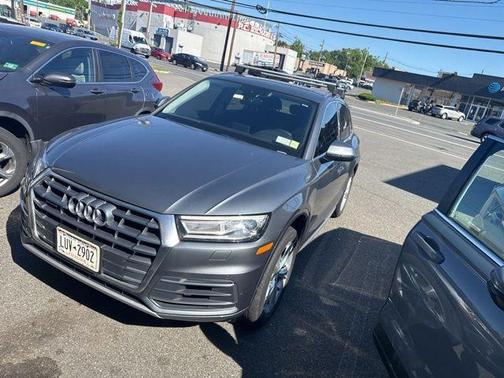 Monsoon Gray Metallic 2020 Audi Q5 45 Premium