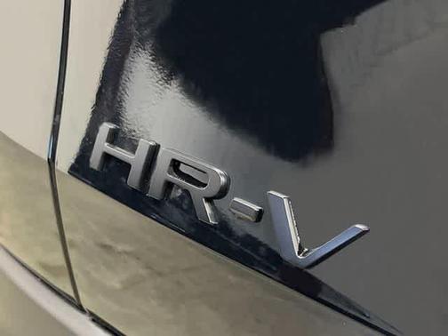Crystal Black Pearl 2027 Honda HR-V Sport