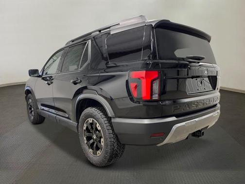 Crystal Black Pearl 2026 Honda Passport TrailSport Elite