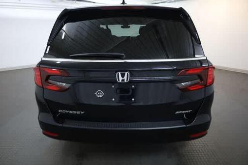 Crystal Black Pearl 2024 Honda Odyssey Sport