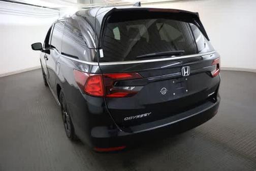 Crystal Black Pearl 2024 Honda Odyssey Sport