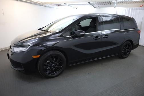 Crystal Black Pearl 2024 Honda Odyssey Sport
