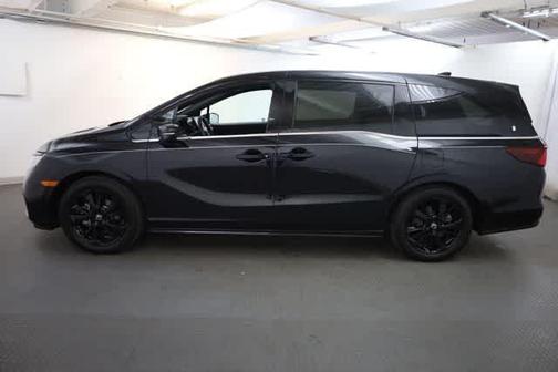 Crystal Black Pearl 2024 Honda Odyssey Sport
