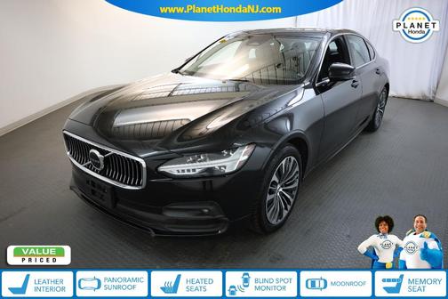 2022 Volvo S90 B6 Momentum