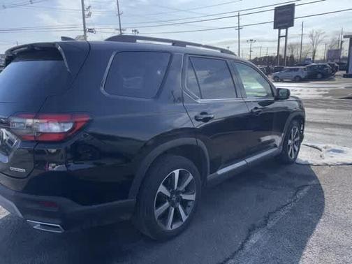 2023 Honda Pilot Touring