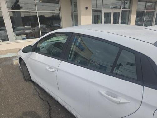 2022 Hyundai IONIQ Hybrid Blue