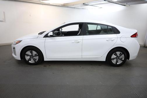 2022 Hyundai IONIQ Hybrid Blue