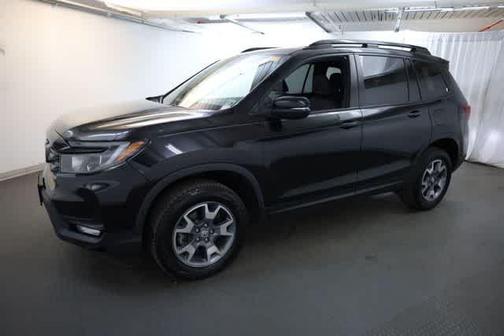 Crystal Black Pearl 2023 Honda Passport TrailSport