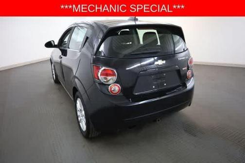 Mosaic Black Metallic 2016 Chevrolet Sonic LT