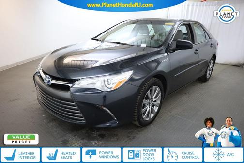2016 Toyota Camry Hybrid XLE