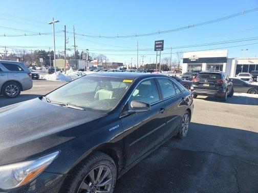 2016 Toyota Camry Hybrid XLE