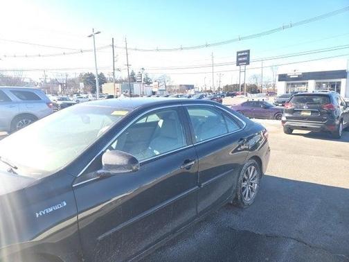 2016 Toyota Camry Hybrid XLE