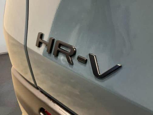 Pearl 2026 Honda HR-V Sport