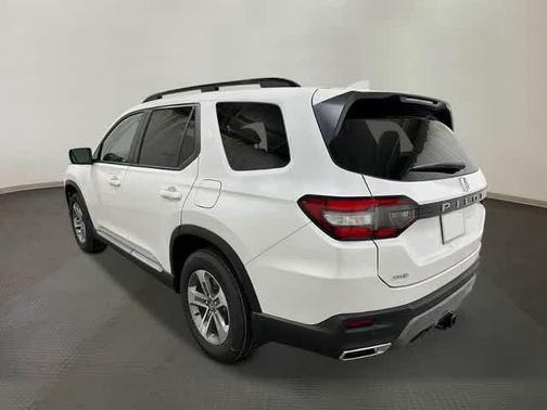 Platinum White Pearl 2026 Honda Pilot EX-L