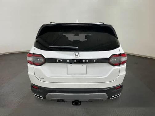 Platinum White Pearl 2026 Honda Pilot EX-L