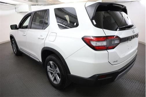 2023 Honda Pilot EX-L 8-Passenger