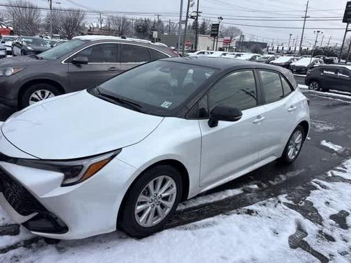 2024 Toyota Corolla Hatchback SE