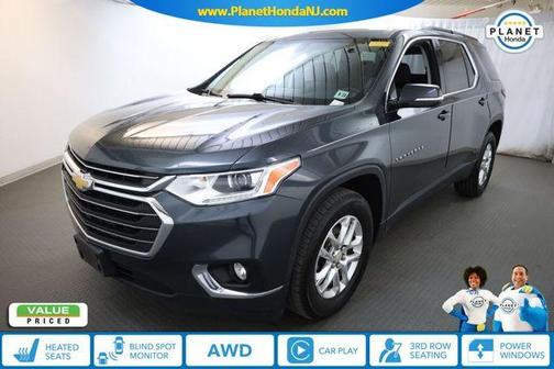Graphite Metallic 2019 Chevrolet Traverse LT Cloth