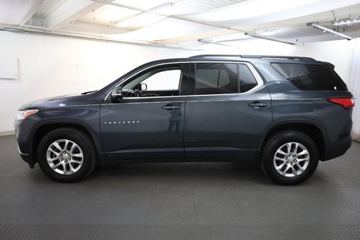 Graphite Metallic 2019 Chevrolet Traverse LT Cloth