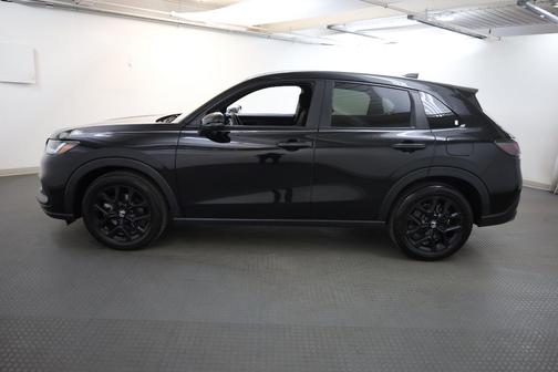 Crystal Black Pearl 2024 Honda HR-V Sport