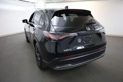 Crystal Black Pearl 2024 Honda HR-V Sport
