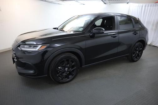 Crystal Black Pearl 2024 Honda HR-V Sport