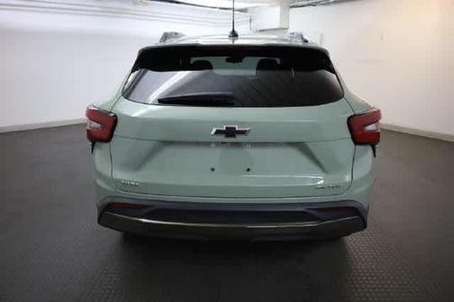 Green 2024 Chevrolet Trax ACTIV