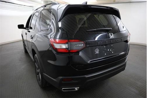 2023 Honda Pilot Sport