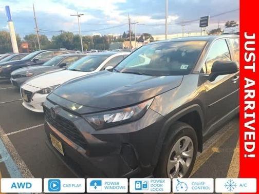 2022 Toyota RAV4 LE