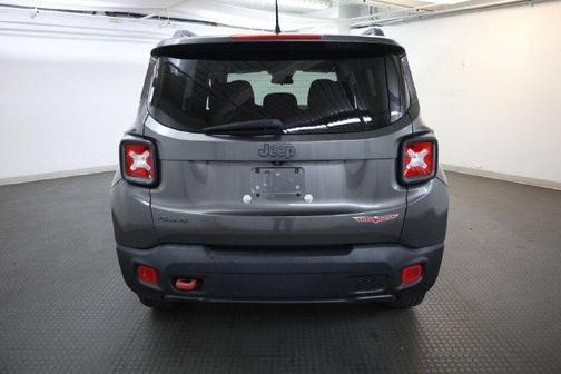 Granite Crystal Clearcoat Metallic 2016 Jeep Renegade Trailhawk