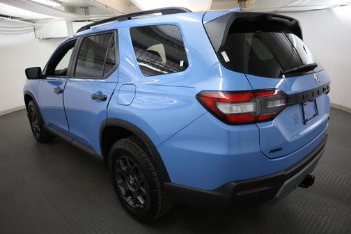 B 638P / DIFFUSED 2024 Honda Pilot TrailSport