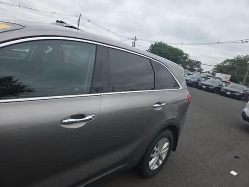 2017 Kia Sorento L