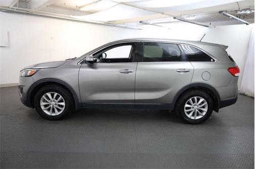 2017 Kia Sorento L