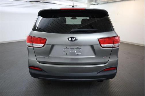 2017 Kia Sorento L