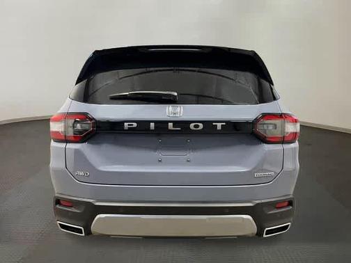 Sonic Gray Pearl 2026 Honda Pilot Touring