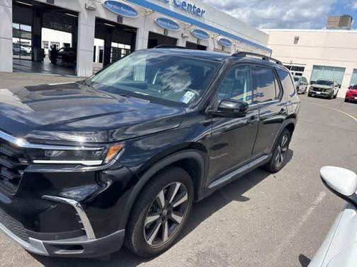 Crystal 2023 Honda Pilot Touring